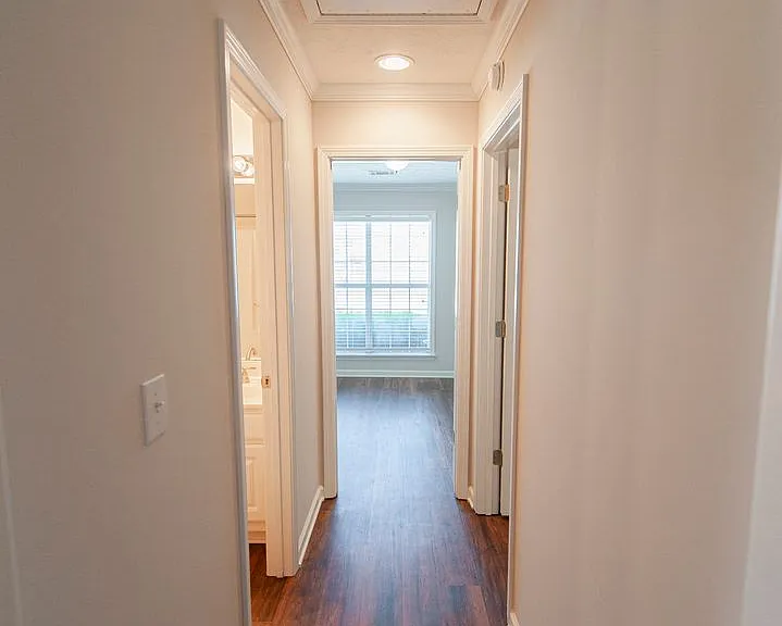 1124 Stafford Dr — Photo 9
