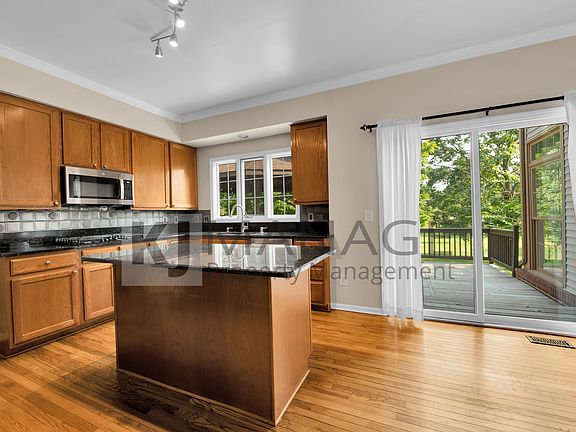 4th image of 48645 Wildrose Dr