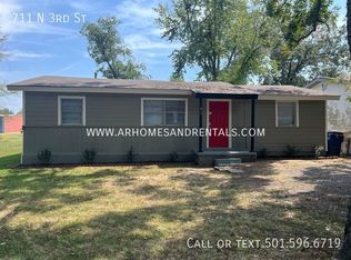 711 N 3rd St, Cabot, AR 72023