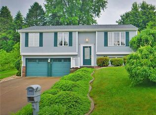 9002 Hill Dr, North Huntingdon, PA 15642