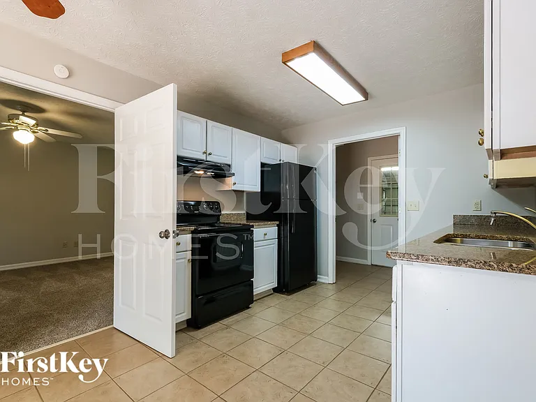 1675 Pilgrim Way — Photo 9