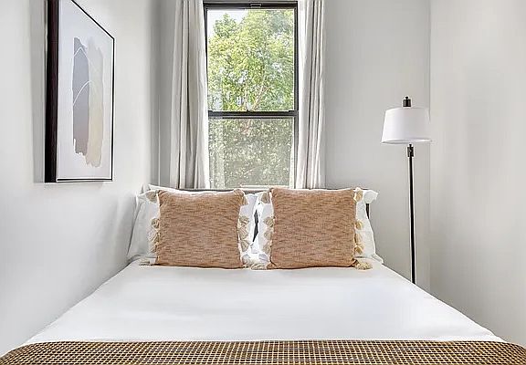 5th image of 710 De Graw St #5