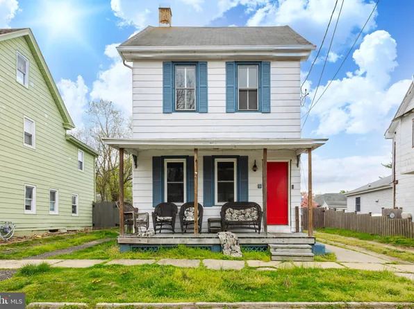 51 Plum St, Southampton, NJ 08088