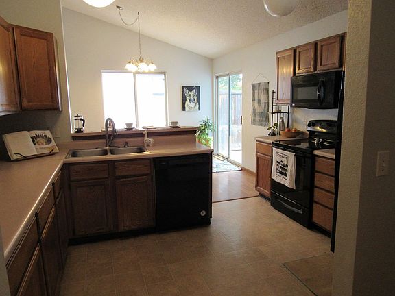 3rd image of 3160 Prince Cir
