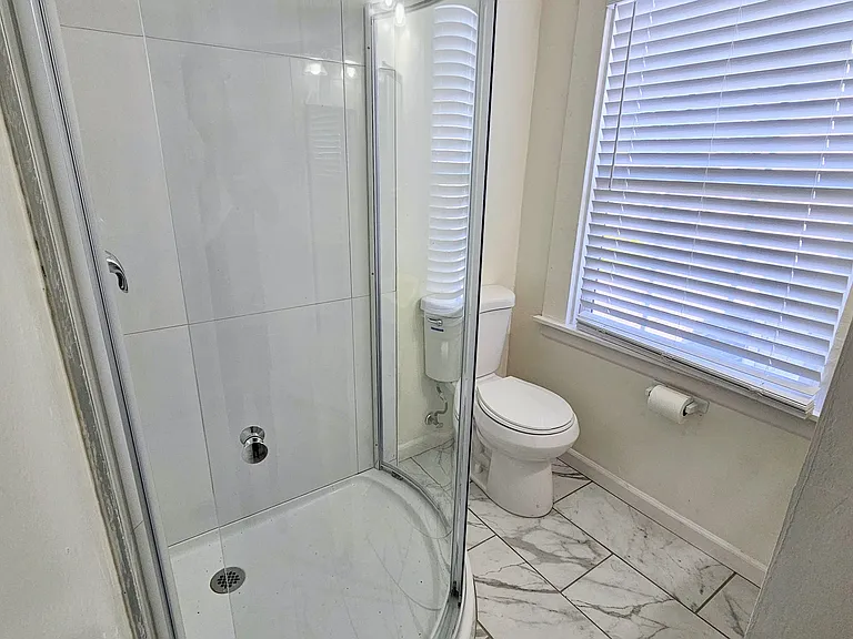 5117 Foothill Blvd #4 — Photo 10