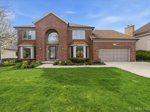 1872 Jahns Dr, Wheaton, IL 60189