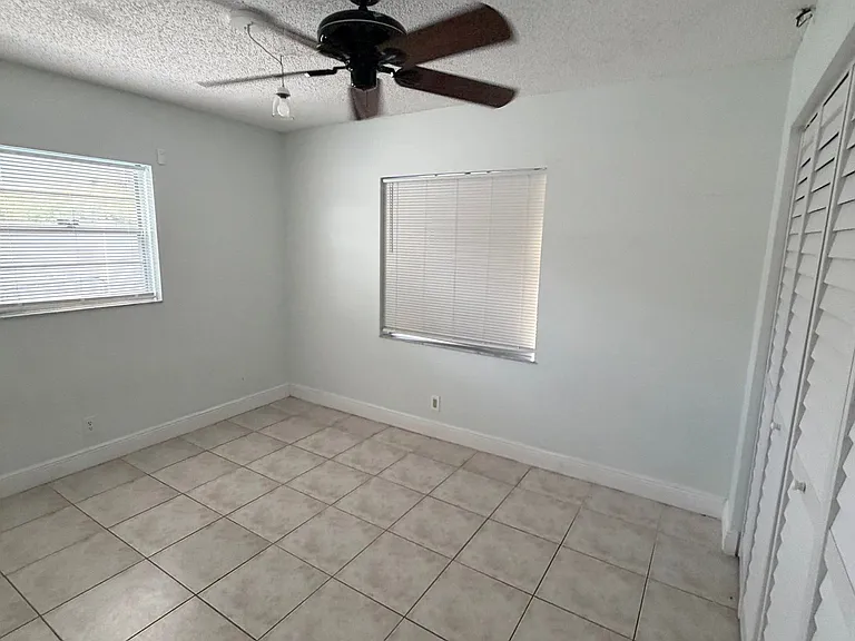 19323 Carolina Cir — Photo 15