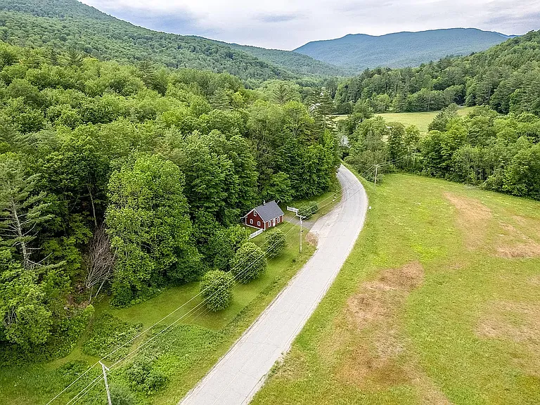425 Nebraska Valley Rd — Photo 36