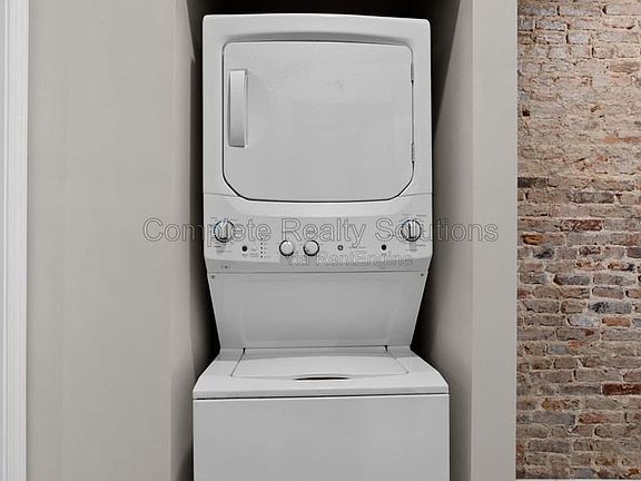 5th image of 3140 Magnolia Ave #1E