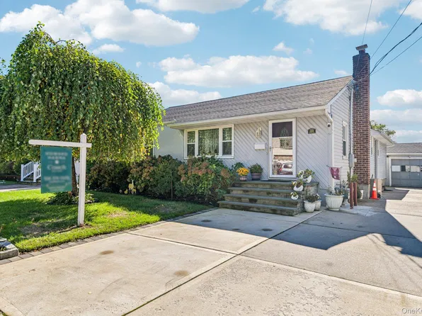 134 Baltimore Avenue, Massapequa, NY 11758