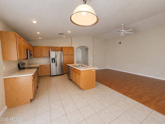5th image of 4852 W SAINT JOHN Road