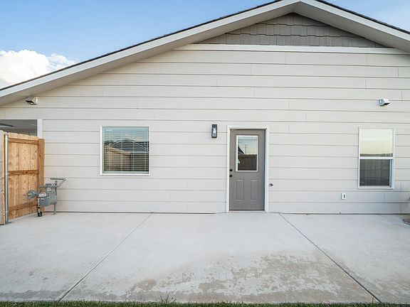 5th image of 16802 W Lawson St