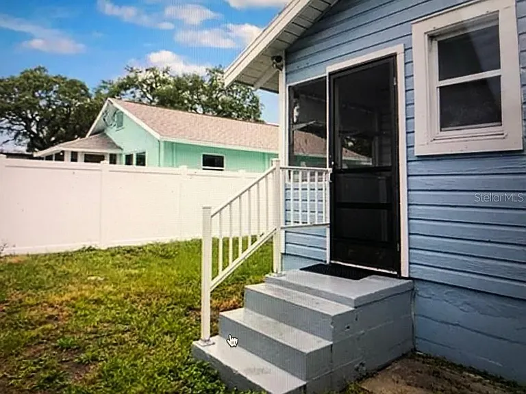 941 Lakeview Rd — Photo 9