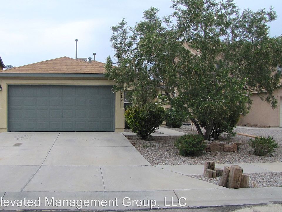 1st image of 508 Coral Ct NW