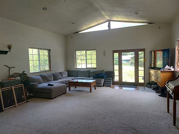 3rd image of 431 Waterfront Rd