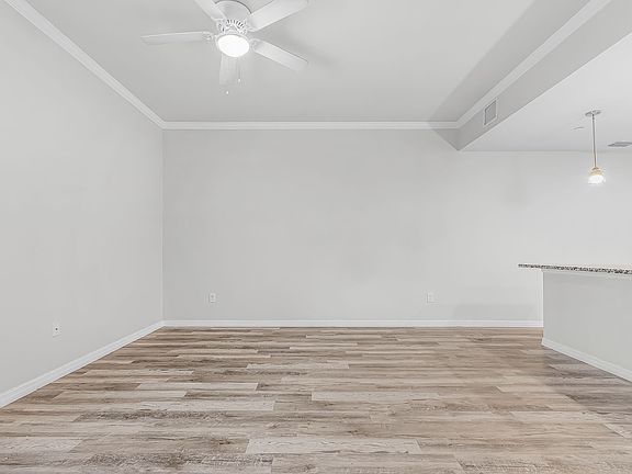 3rd image of 2771 Royal Palm Ave #935bdaccc