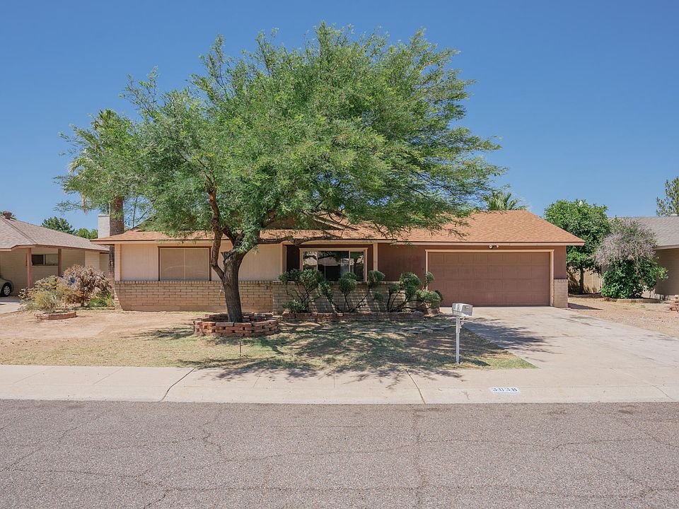 1st image of 3038 W Palmaire Ave