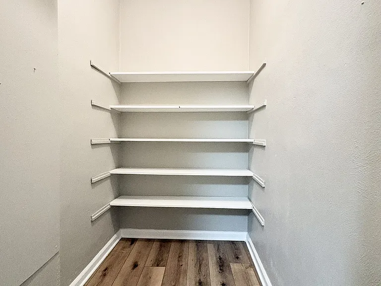 4250 Miami St #B2 — Photo 10