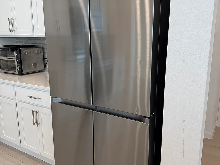 Samsung fridge with mini ice nugget maker
