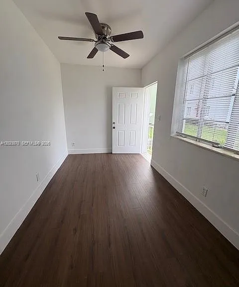 2052 SW 7th St #4 — Photo 5