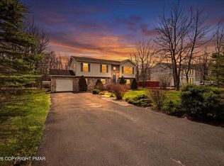 1216 S Glade Dr, Long Pond, PA 18334