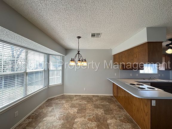 5th image of 2241 W Quinton St