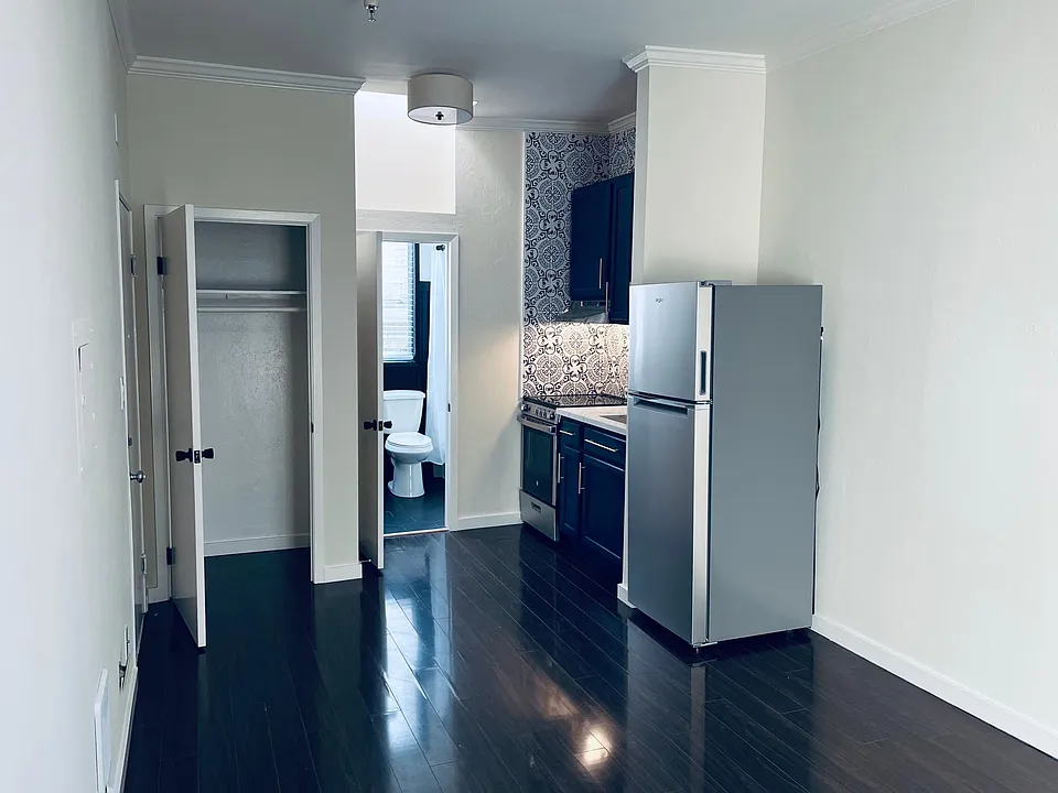 426 Broadway #305
