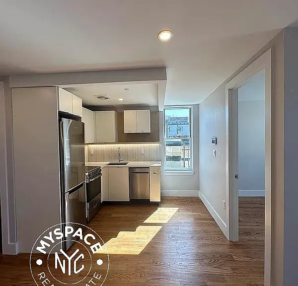 996 Carroll St #4R — Photo 1
