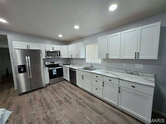 3rd image of 40 N 50th St