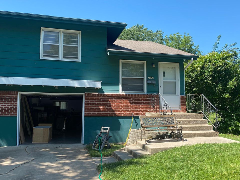 1st image of 206 NE Forest Ave #B