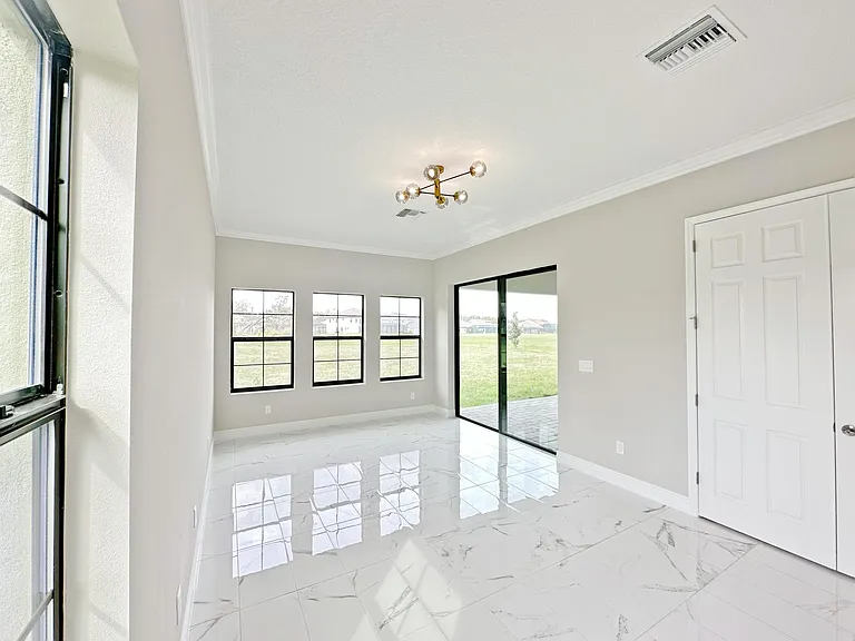 10530 Meadowrun Dr — Photo 12
