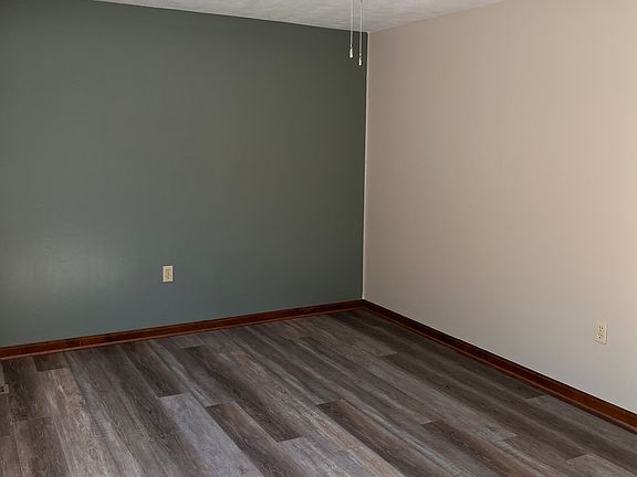 5th image of 443 Morgan Ct