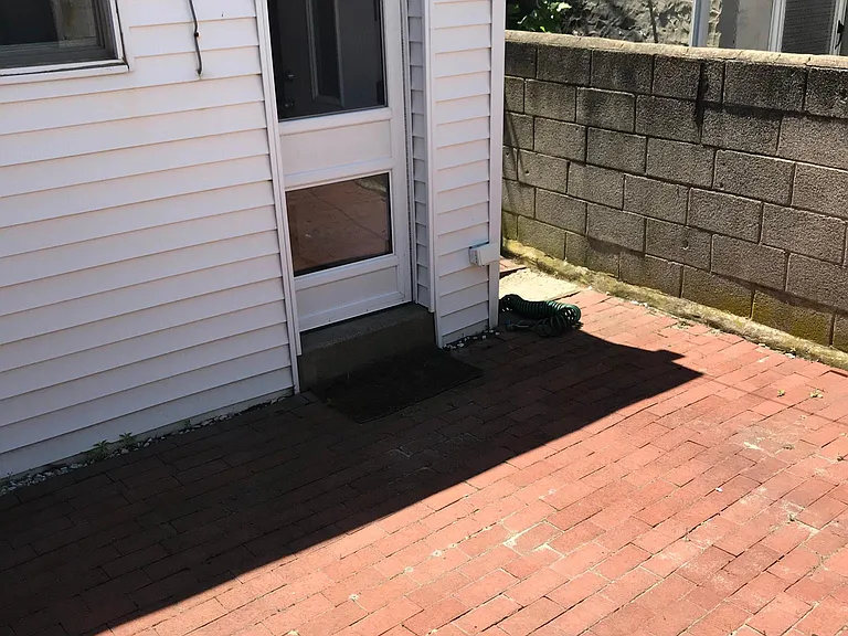 115 Tree St — Photo 17