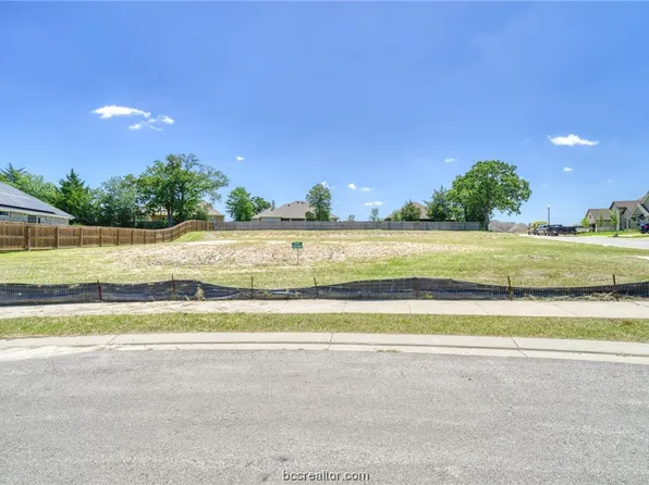 3273 Rose Hill Ln, Bryan, TX 77808