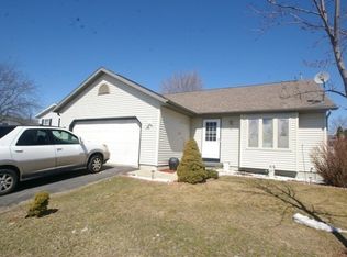 2817 Foxwood Trl, Madison, WI 53713