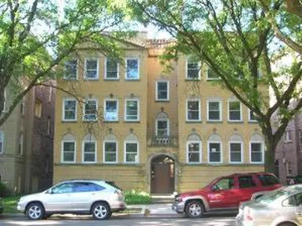 2065 W Jarvis Ave #2W, Chicago, IL 60645