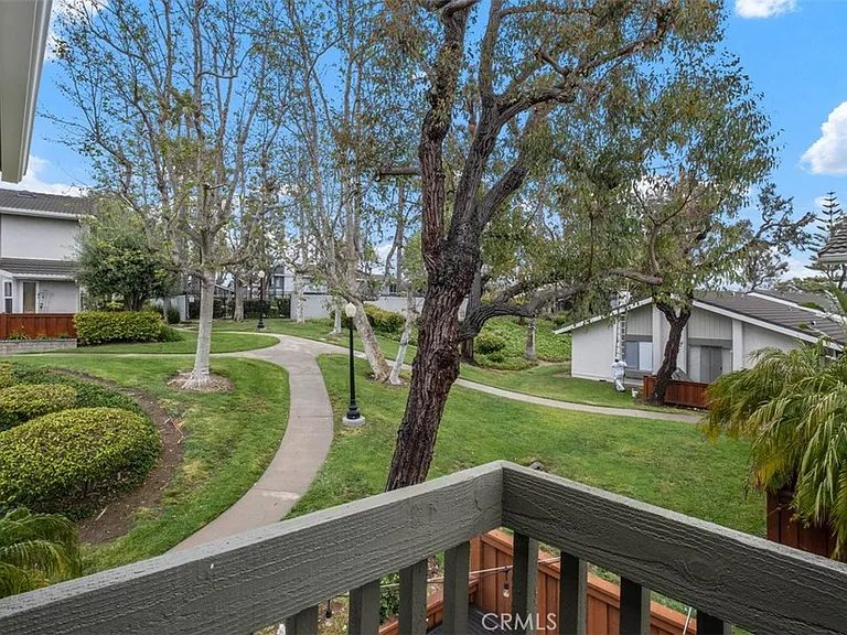 3386 Calle La Veta — Photo 20