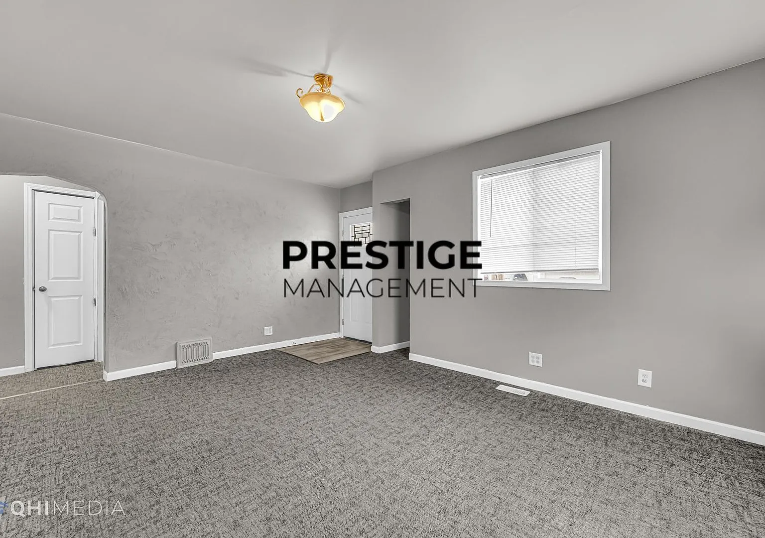 2 Bedroom in Gary — Photo 4