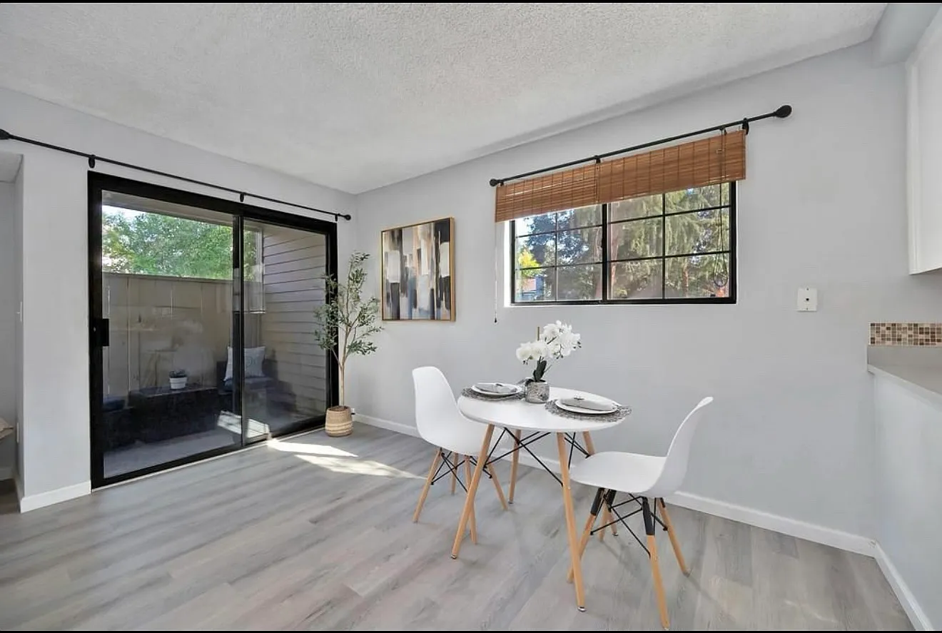 7445 Auburn Oaks Ct — Photo 3