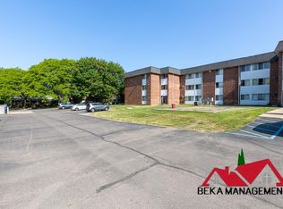 191 W Kennett Rd #107, Pontiac, MI 48340