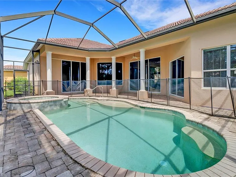 11128 Sierra Palm Ct — Photo 32