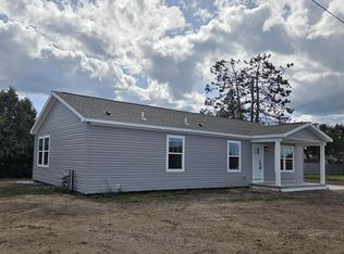 204 S Illinois Ave, Gaylord, MI 49735