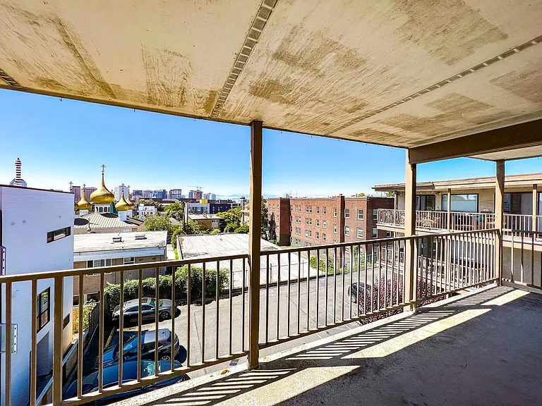 Annaron Apartments — Photo 20