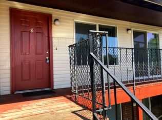 8210 NE 13th Ave APT B8, Vancouver, WA
