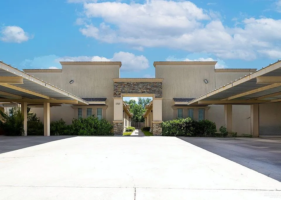 1707 W Smith Dr #4