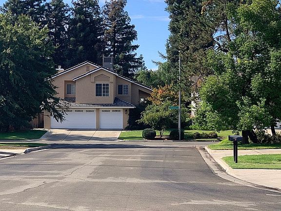 3rd image of 855 E Edgemont Dr