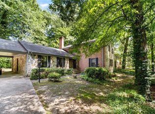 1204 Hobbs Rd, Greensboro, NC 27410