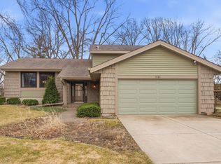11185 Lanewood Cir, Eden Prairie, MN 55344
