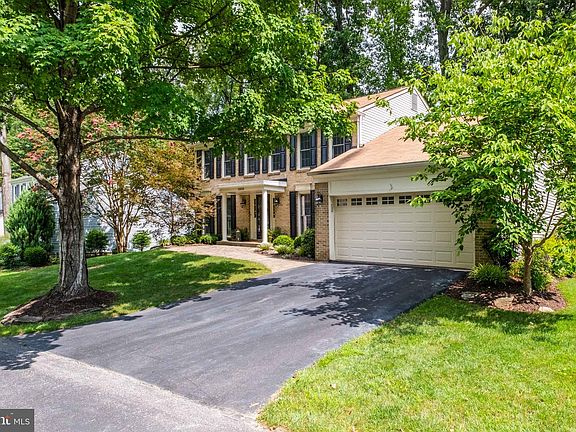 4th image of 10838 Burr Oak Way