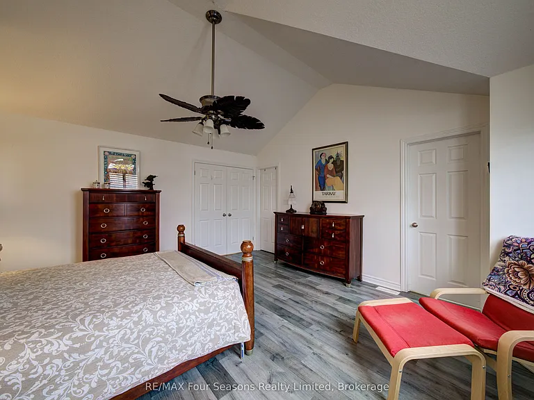 9 Brooke Ave — Photo 33